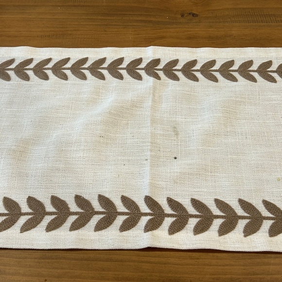 table runner - Picture 2 of 2